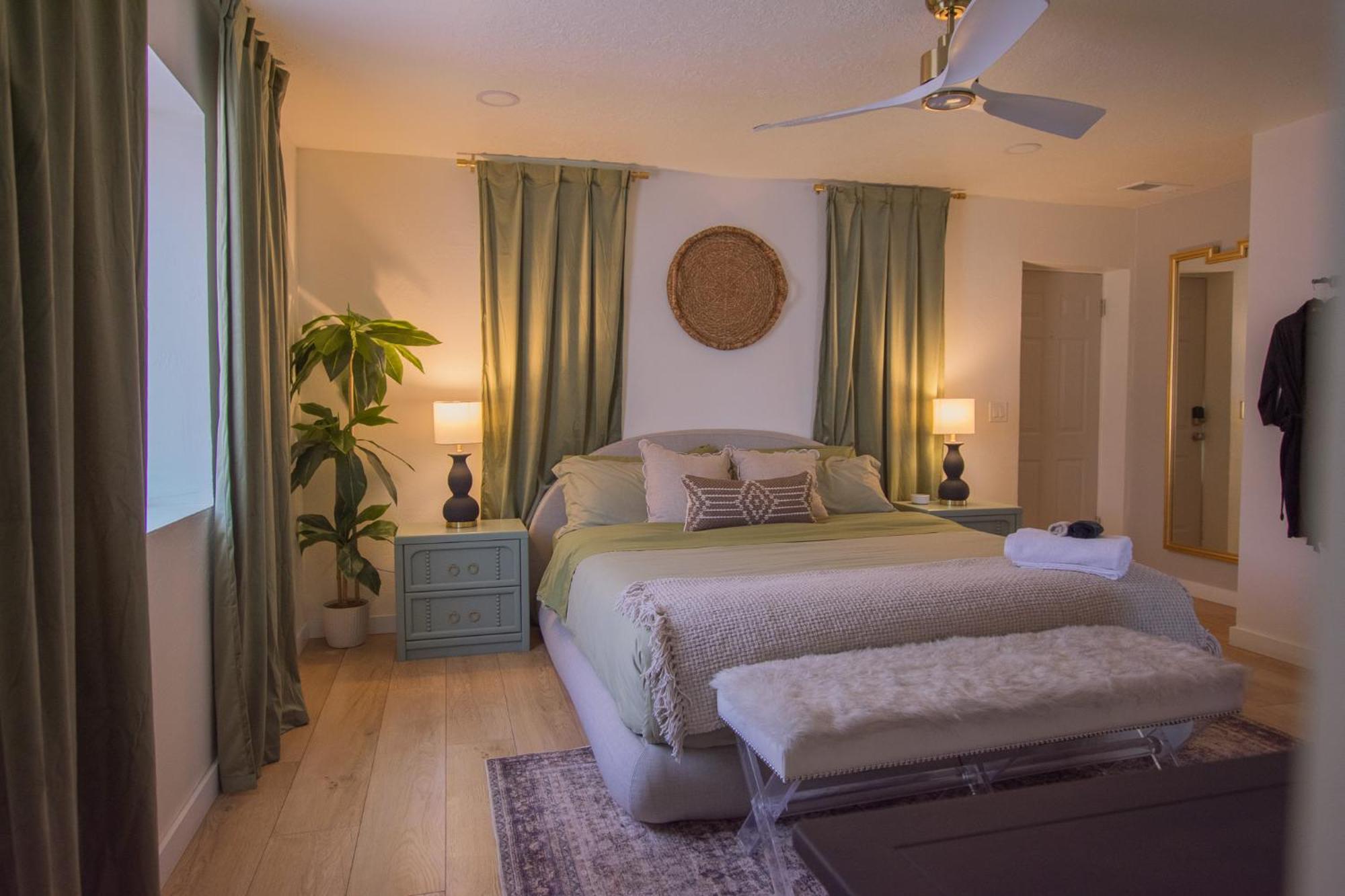 Bohemian Chic An Eclectic Escape-Hot Tub-Pet Friendly-No Pet Fees! Villa Albuquerque Dış mekan fotoğraf