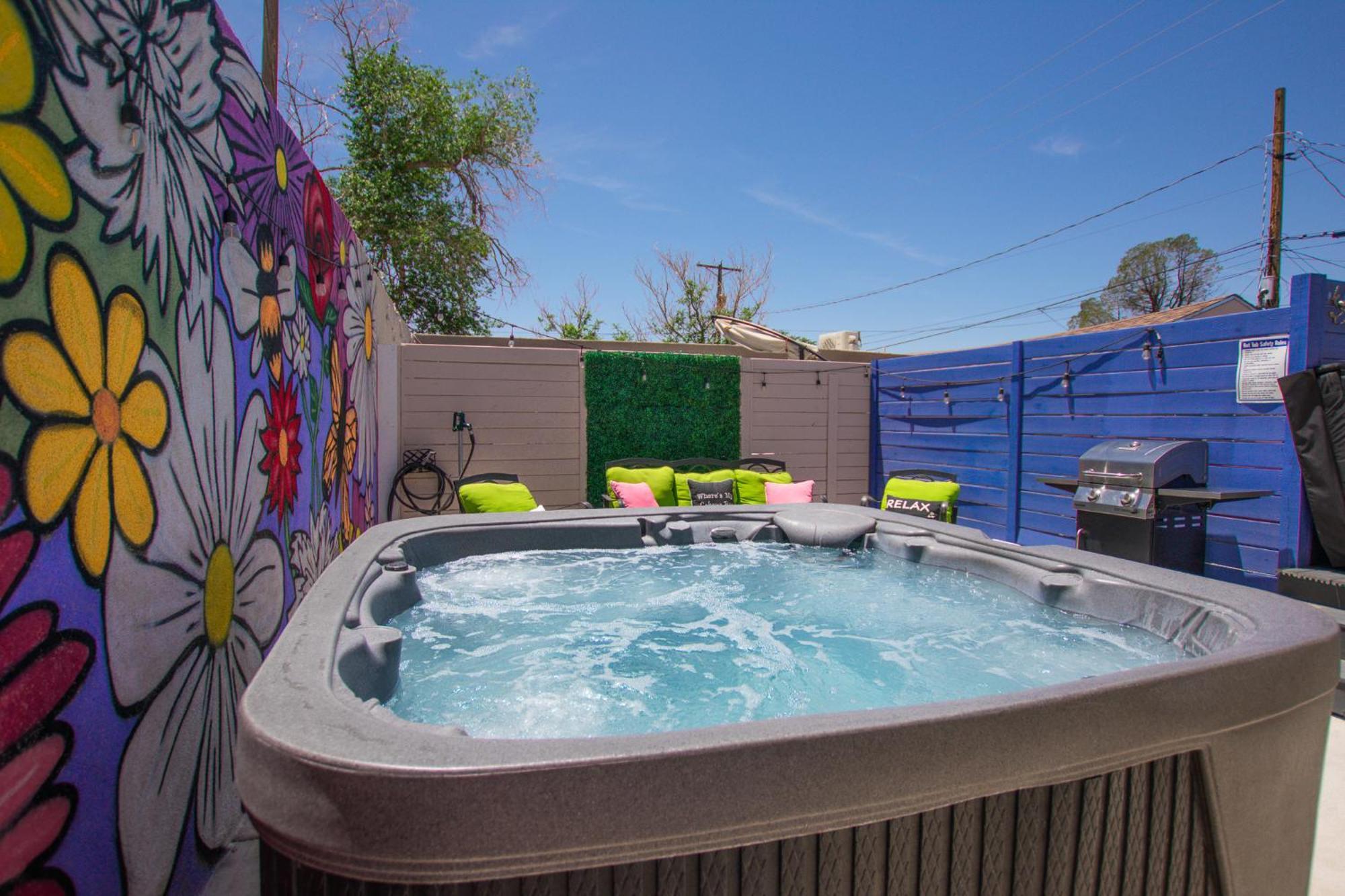 Bohemian Chic An Eclectic Escape-Hot Tub-Pet Friendly-No Pet Fees! Villa Albuquerque Dış mekan fotoğraf