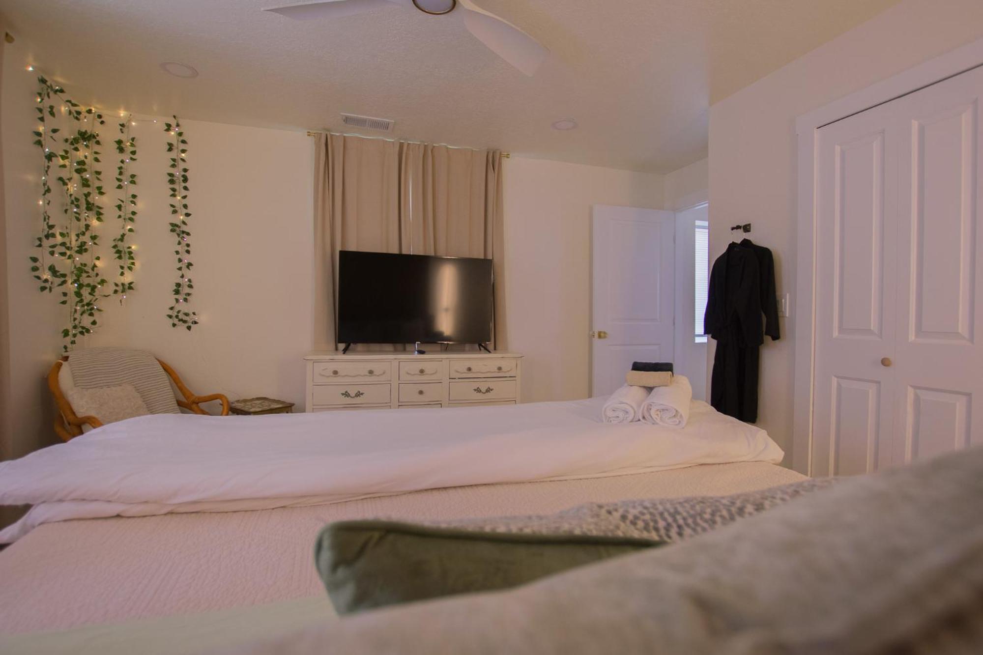 Bohemian Chic An Eclectic Escape-Hot Tub-Pet Friendly-No Pet Fees! Villa Albuquerque Dış mekan fotoğraf